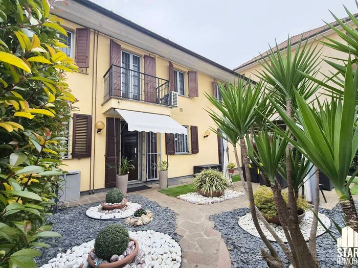 Appartamento trilocale in vendita in Via San Mamete, Quartiere Adriano, Milano