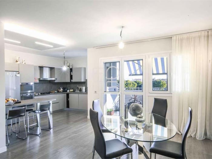 Appartamento con 6 locali in vendita in Viale Marconi, Desenzano Centro, Desenzano del Garda