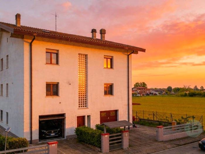 Appartamento quadrilocale in vendita in Via Elio Vittorini, Fossoli San Marino, Carpi