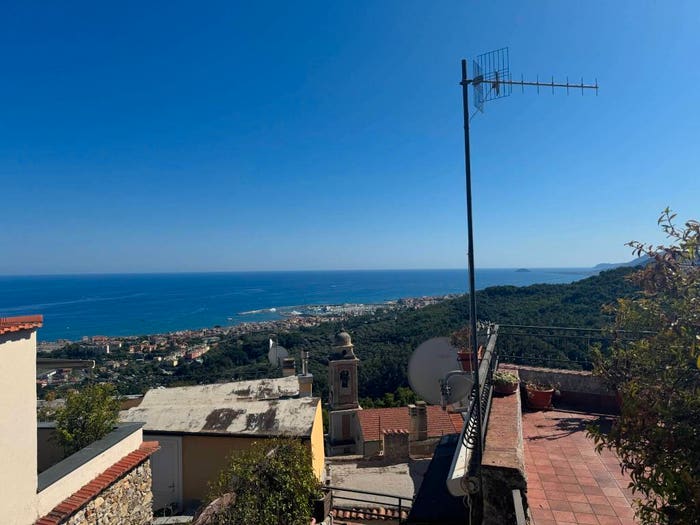 Casa quadrilocale in vendita in Ranzi, Pietra Ligure