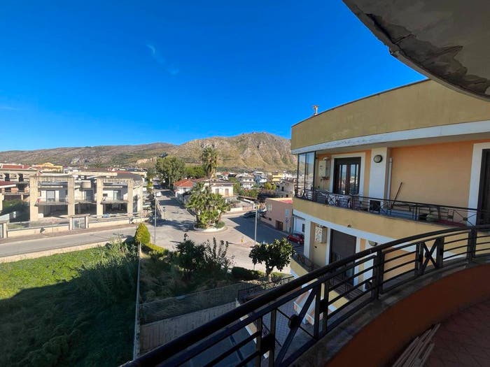 Appartamento con 6 locali in vendita in Via Giovanni Falcone, Mondragone