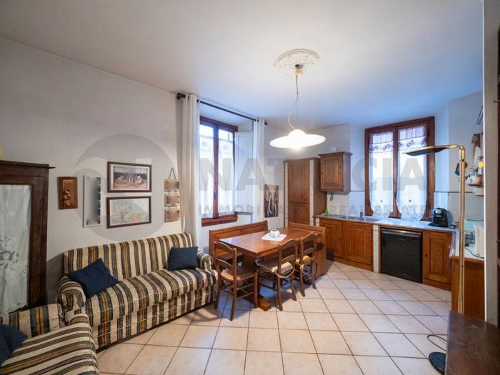 Appartamento con 5 locali in vendita in Piazza Cairoli, Centro, Pontassieve