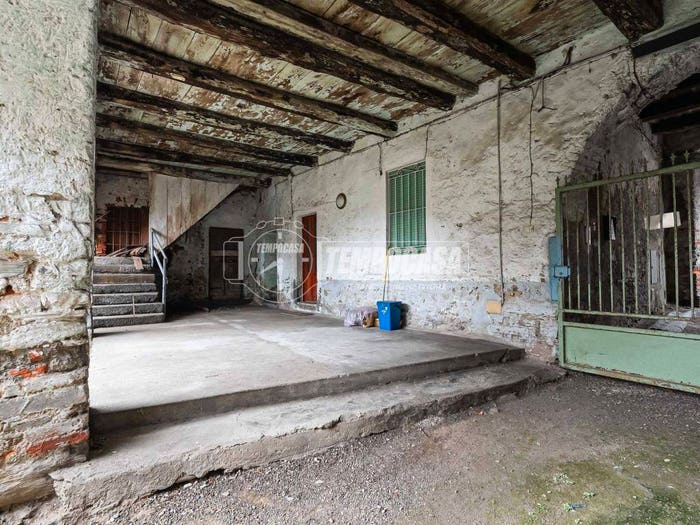 Appartamento con 5 locali in vendita in Via San Antonio, Annone di Brianza
