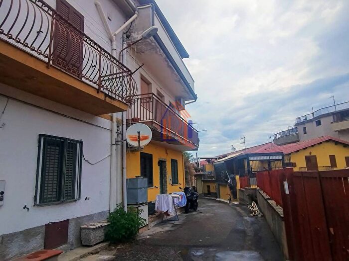 Appartamento trilocale in vendita in Vico Guglielmo Marconi, Soverato Marina, Soverato