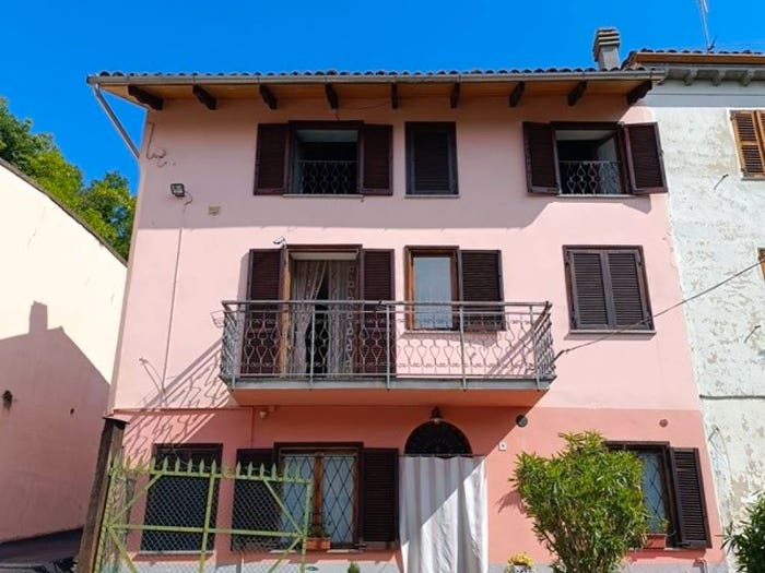 Casa quadrilocale in vendita in Via San Martino, Centro, Mombello Monferrato
