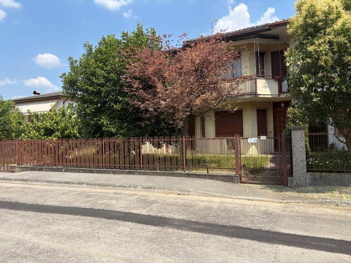 Appartamento quadrilocale in vendita in Via Miramonti, Centro, Torreglia