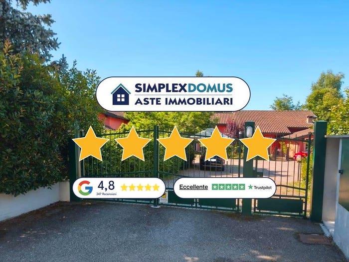 Casa con 6 locali in vendita in Via Petiva, Roppolo