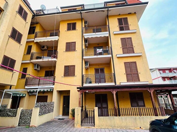 Appartamento trilocale in vendita in Via Camillo Benso di Cavour, Nocera Scalo, Nocera Terinese