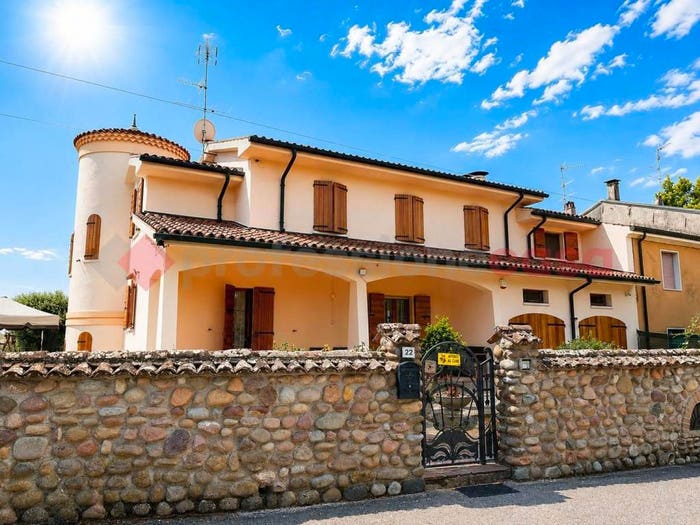 Casa con 5 locali in vendita in Via Chiesa Vecchia, Bonferraro, Sorgà