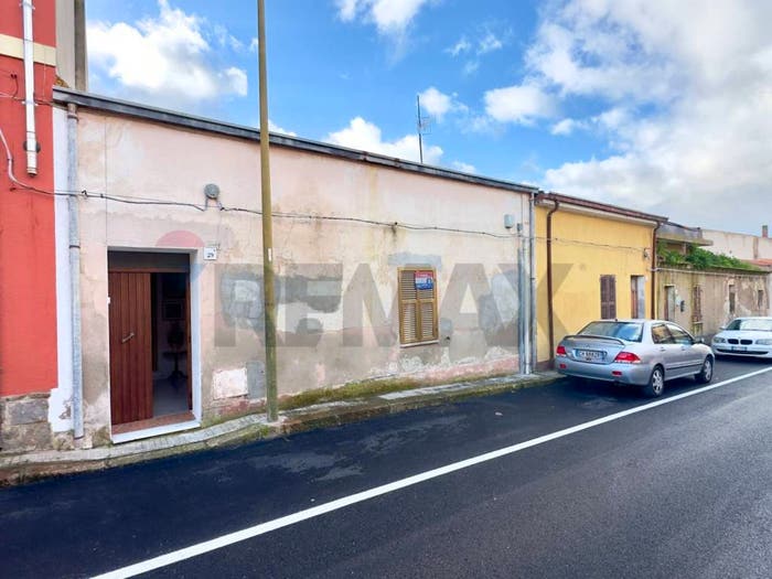 Casa con 5 locali in vendita in Via Cesare Battisti, Usini