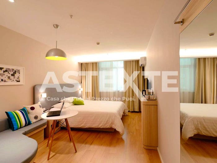 Appartamento trilocale in vendita in VIA AOSTA, Province Veneto, Catania