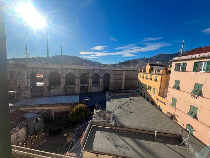 Appartamento trilocale in vendita in Rivarolo, Genova