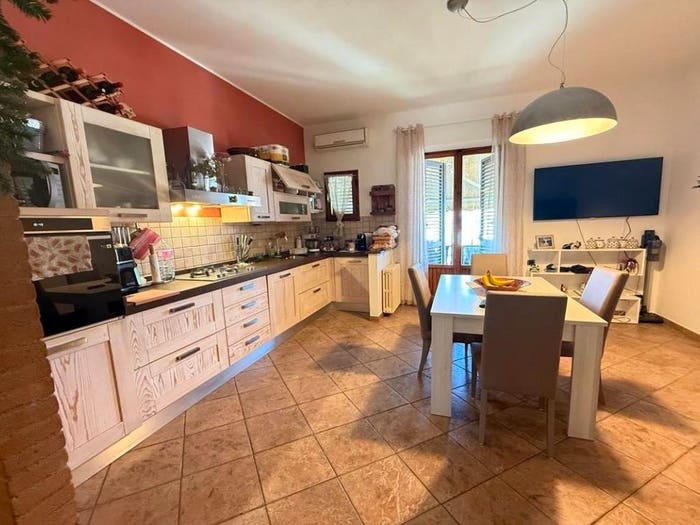 Appartamento con 5 locali in vendita in Via Giovanni Amendola, Canonica, Certaldo