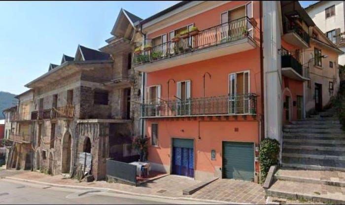 Casa con 6 locali in vendita in Via Garibaldi, Centro, Monteforte Irpino