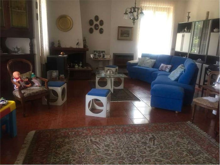 Casa con 6 locali in vendita in Via G Rubini, Pittolo, Piacenza