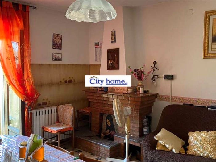 Casa con 6 locali in vendita in Centro, Altomonte