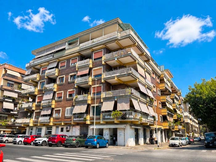 Appartamento quadrilocale in vendita in Via Mar Arabico, Ostia Levante, Roma