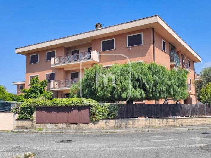 Appartamento bilocale in vendita in Via Opi, Castelverde, Roma