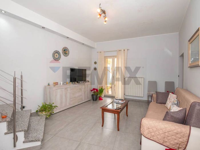 Casa con 5 locali in vendita in Via Ragona, Centro, Caltagirone