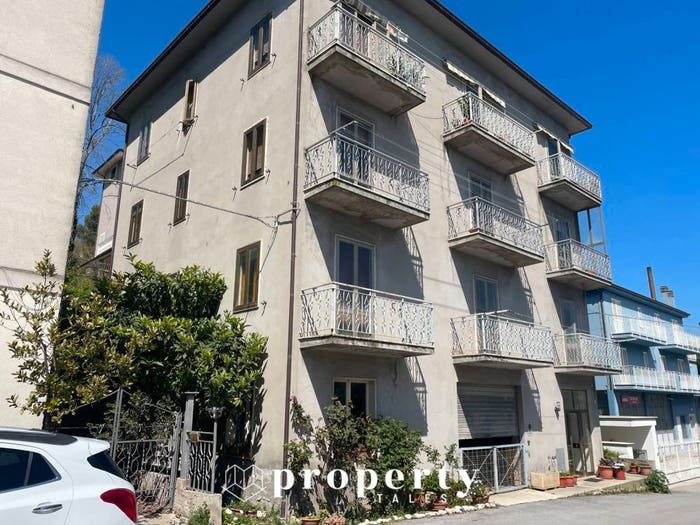 Appartamento con 6 locali in vendita in Contrada fonte abeceto, Centro, Ripatransone