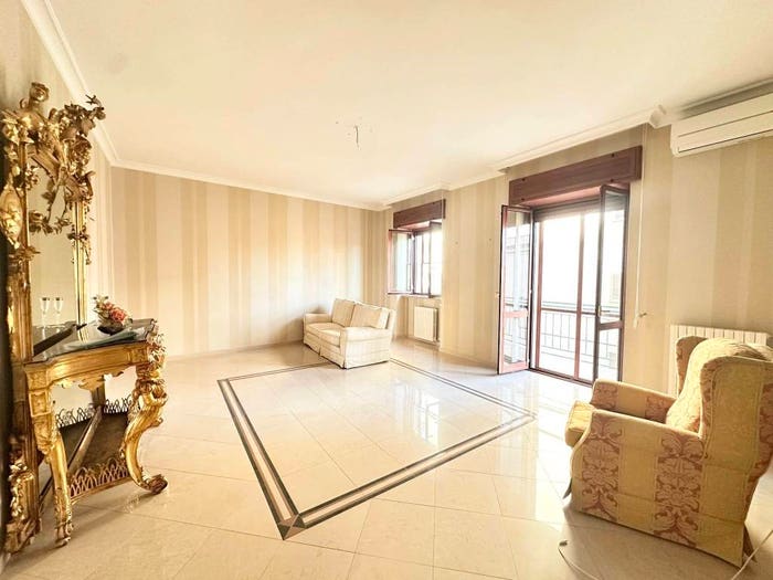 Appartamento con 5 locali in vendita in Via A Cesare Carelli, Immacolata, Foggia