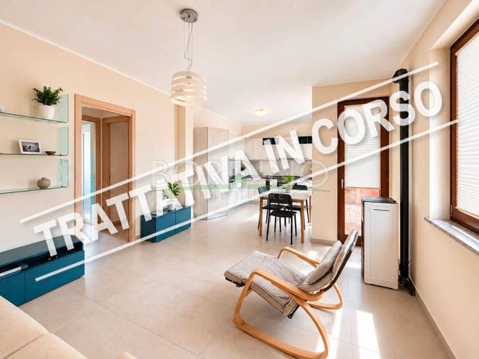 Appartamento con 5 locali in vendita in Frazione Tre Rivi snc, Centro, Monteu Roero