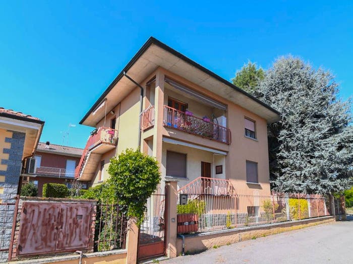 Casa con 6 locali in vendita in Via Verona, Vallone, Pavia