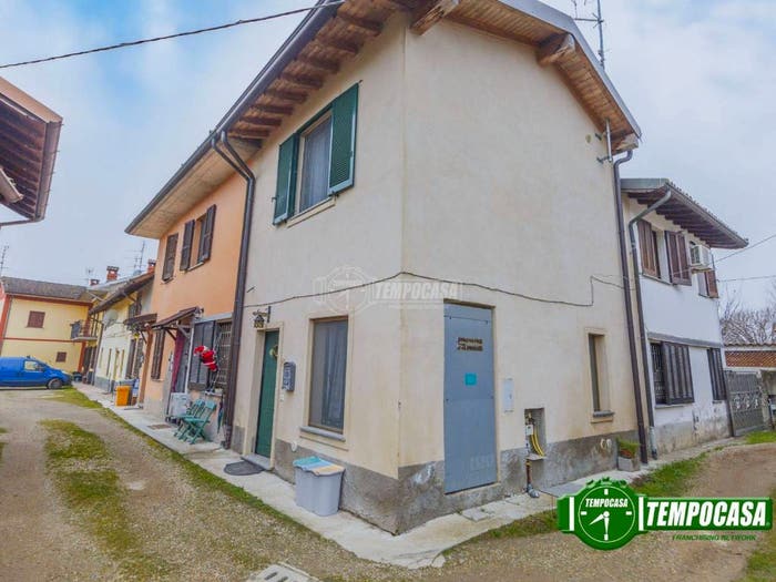 Casa bilocale in vendita in Via Roma, Centro, Zerbolò