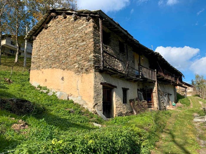 Casa con 6 locali in vendita in Borgata Vittone, Frassino