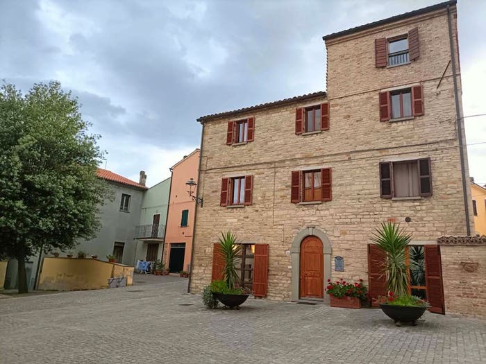 Casa con 5 locali in vendita in Piazza della Rocca, Centro, Sant'Ippolito