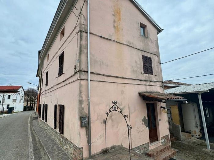 Casa con 5 locali in vendita in Castell'Arquato