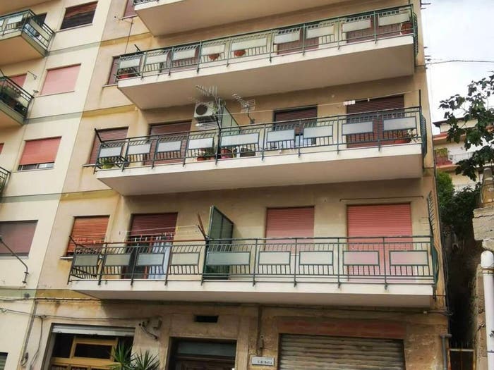 Appartamento trilocale in vendita in Via Castrenze Di Bella No Number, Montelepre