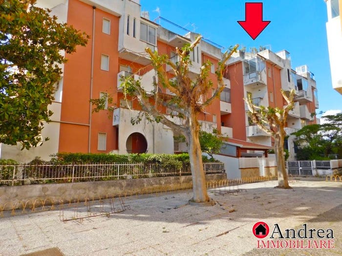 Appartamento trilocale in vendita in Via Antonio De Curtis, Campo Volo Fiume Lao La Bruca, Scalea