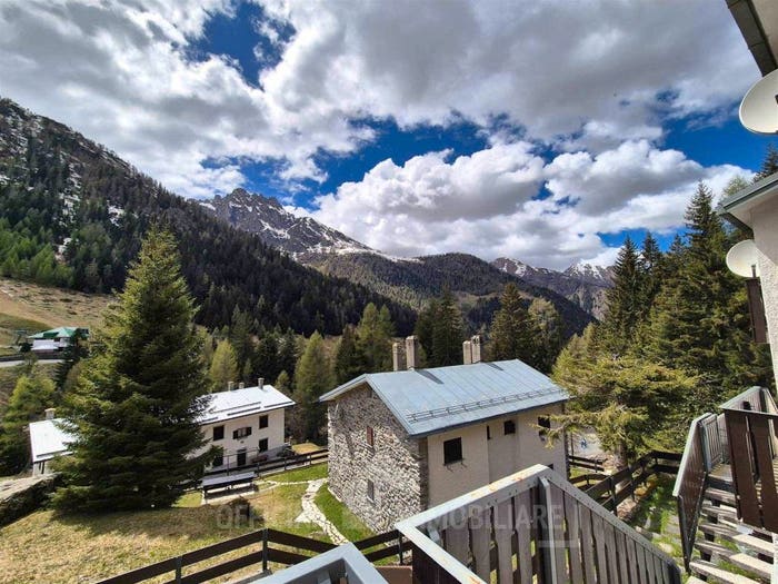 Casa quadrilocale in vendita in Via Pescegallo, Gerola Alta