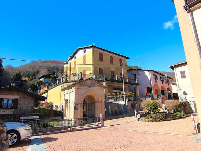 Appartamento con 5 locali in vendita in VIA ROMA, Centro, Cuasso al Monte