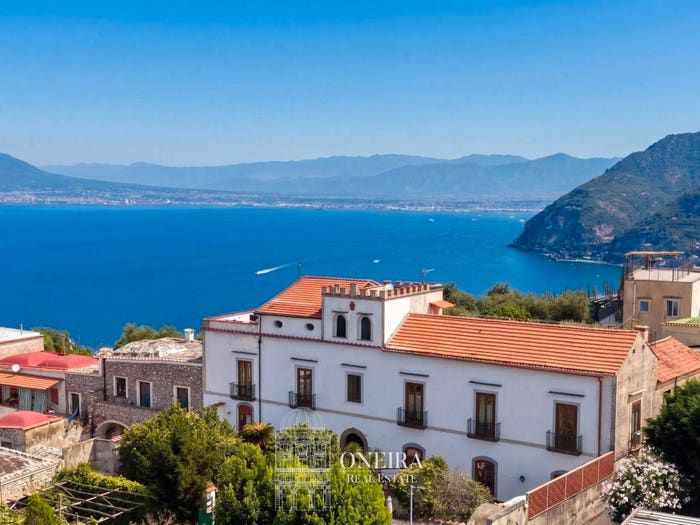 Casa con 6 locali in vendita in Centro, Vico Equense