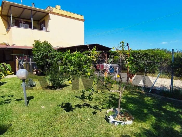 Appartamento trilocale in vendita in Via Pomezia, Loricina Seccia Tre Cancelli, Nettuno