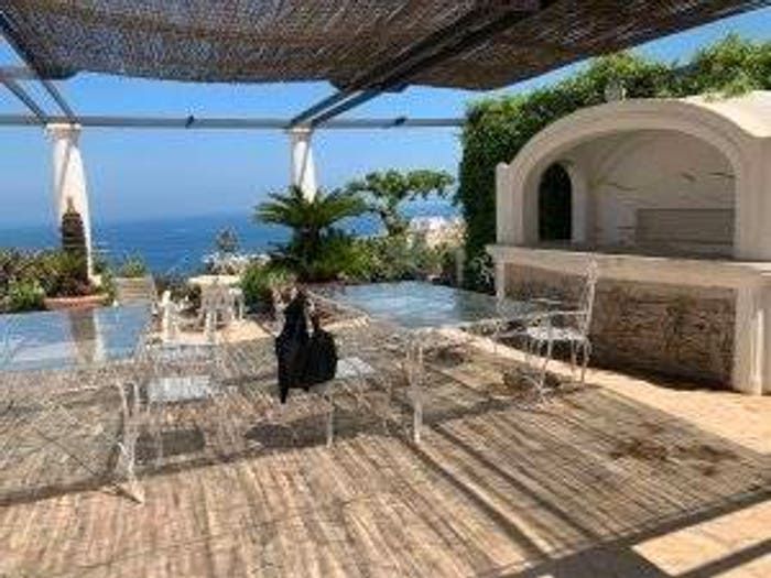 Appartamento trilocale in vendita in via truglio, Centro, Capri