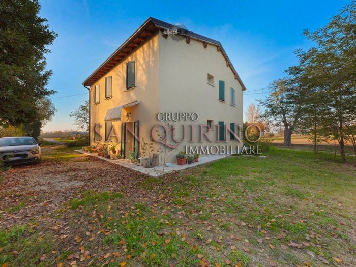 Casa con 6 locali in vendita in VIA PIETOLE, Mirandola