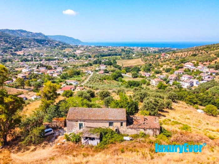 Casa con 6 locali in vendita in Cavafosse, Castellabate