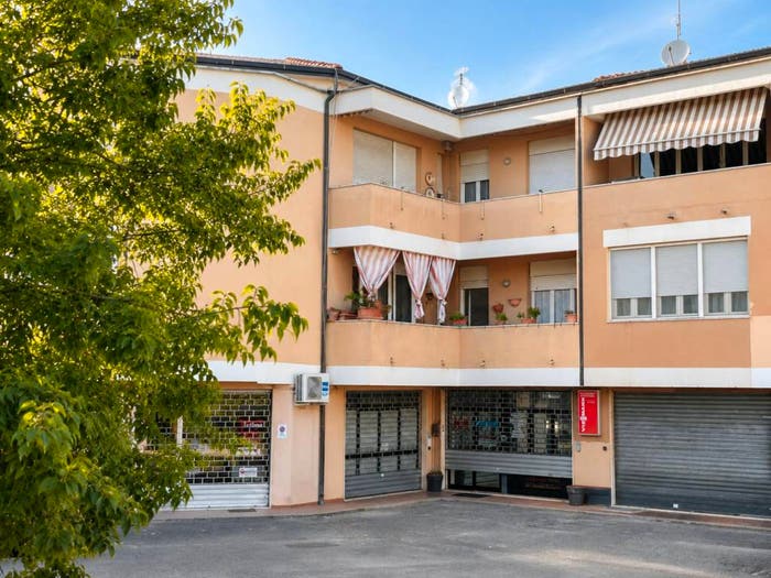 Appartamento con 5 locali in vendita in Oltrera, Pontedera