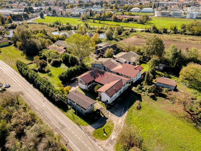 Casa con 6 locali in vendita in Via Alcide De Gasperi, San Lorenzo, Parabiago