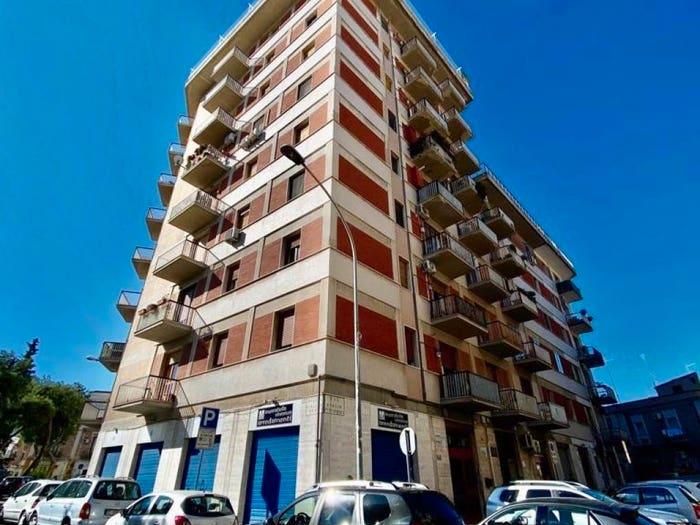 Appartamento con 5 locali in vendita in Via Enrico Pestalozzi, Quartieri Settecenteschi, Foggia