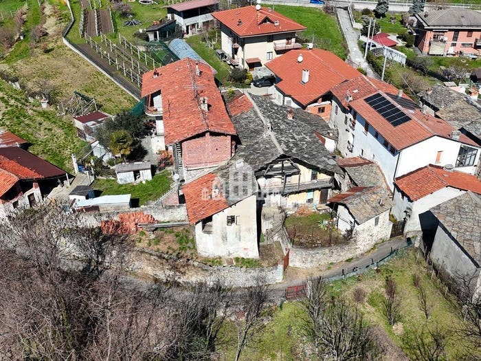 Casa con 6 locali in vendita in Località Roncasso, Centro, Cuorgnè