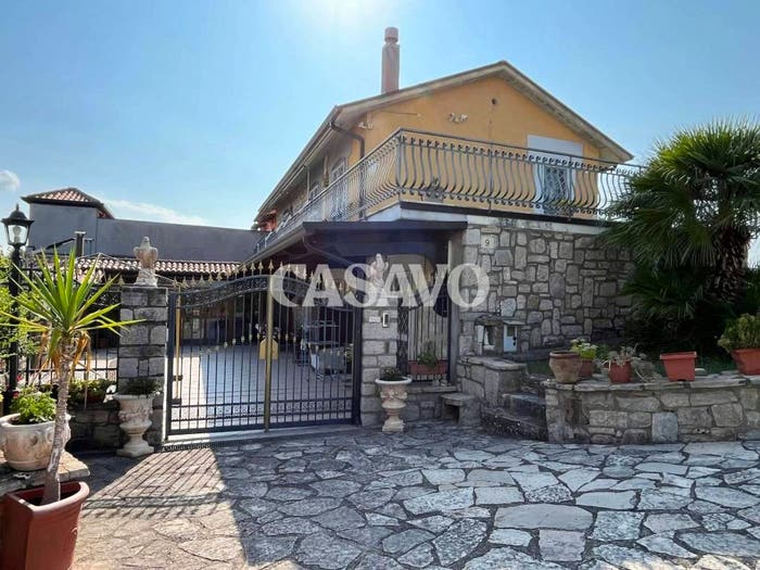 Casa quadrilocale in vendita in Contrada Difesa, Pietrelcina