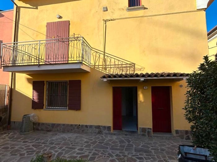 Casa trilocale in vendita in Via Torre Portello, Centro, Finale Emilia