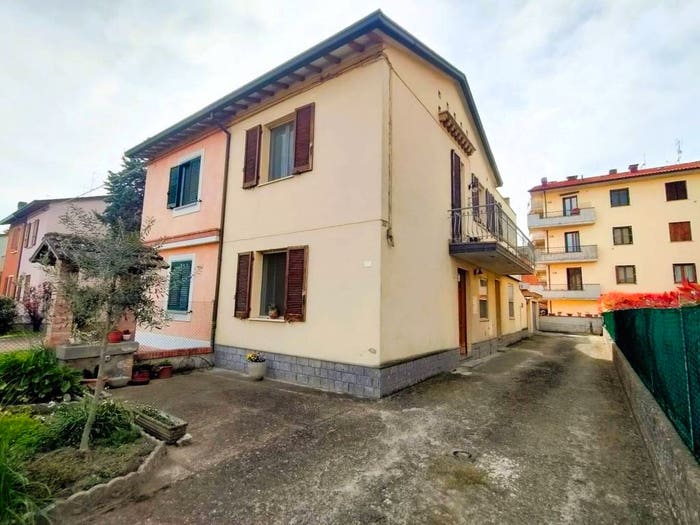 Casa con 6 locali in vendita in Via Matteotti, Gambettola