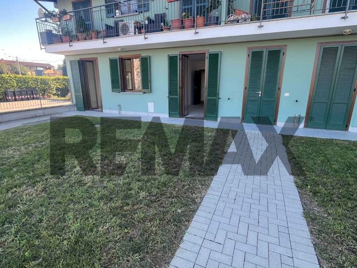Appartamento trilocale in vendita in Gioovanni Magistrini, Centro, Momo