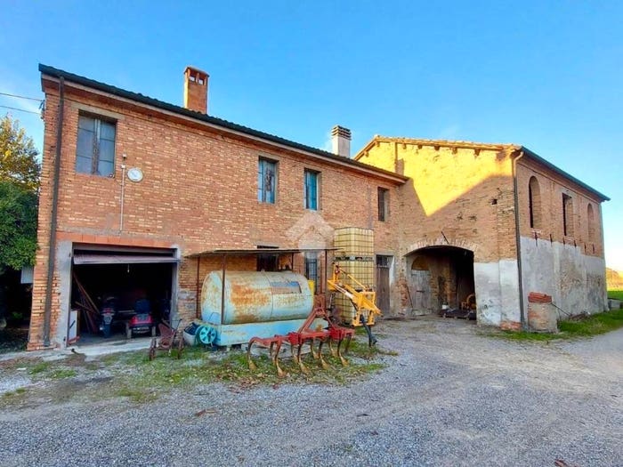 Casa con 6 locali in vendita in Via San Savino, Alfonsine