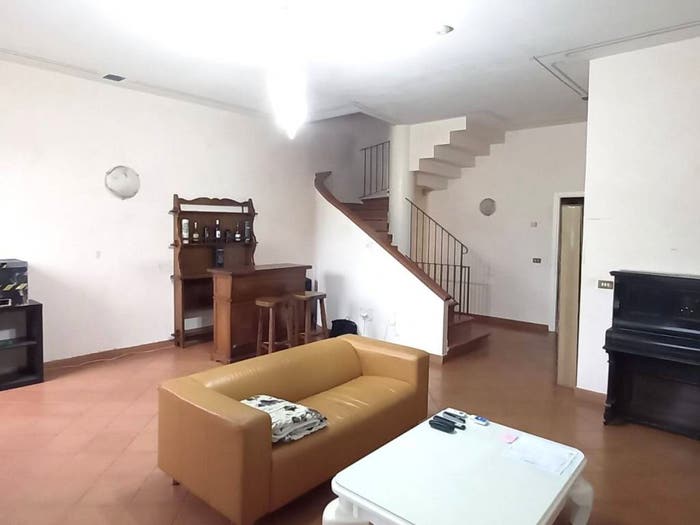 Appartamento con 6 locali in vendita in Via Carlo Emilio Gadda, Seano, Carmignano